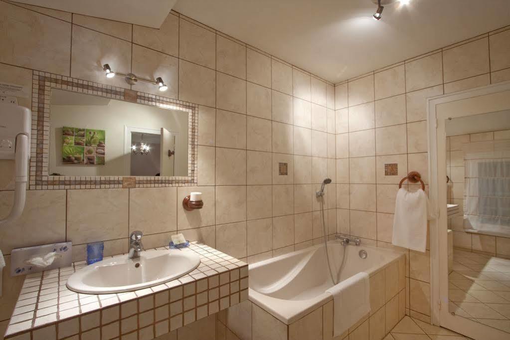 Hotel Logis Arts et Terroirs Gevrey-Chambertin